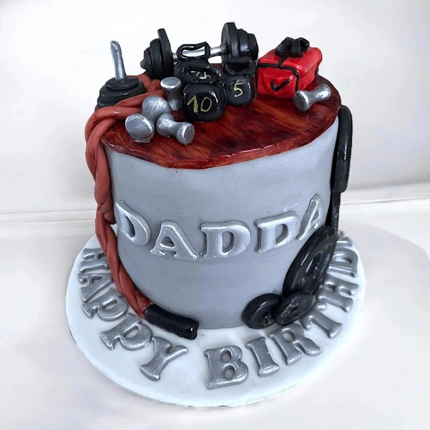 birthday-cake-gym-naturally-deliciousss - Naturally_deliciousss