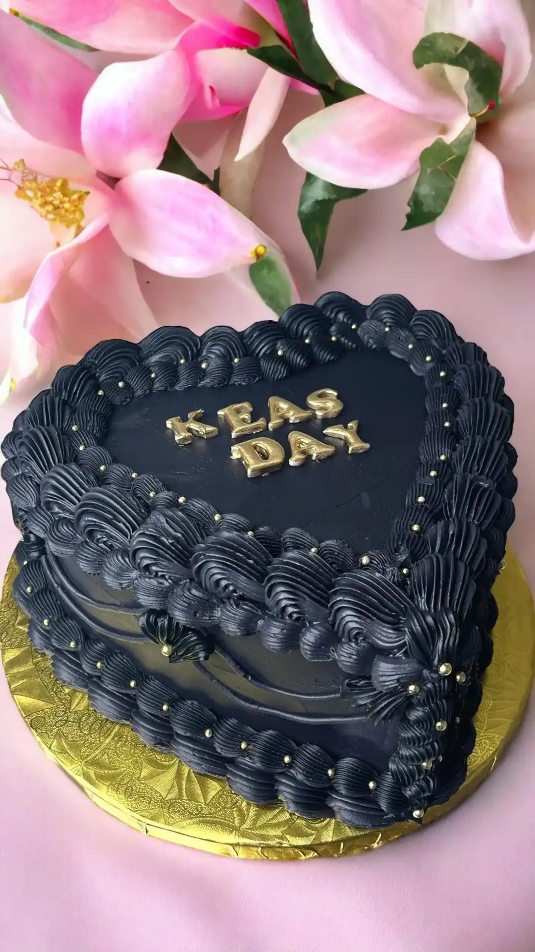 birthday-cake-vintage-cake-naturally-deliciousss - Naturally_deliciousss