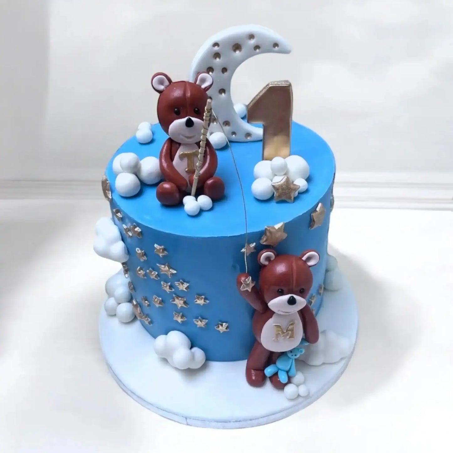 birthday-cake-with-two-teddybears-and-moon-naturally-deliciousss - Naturally_deliciousss