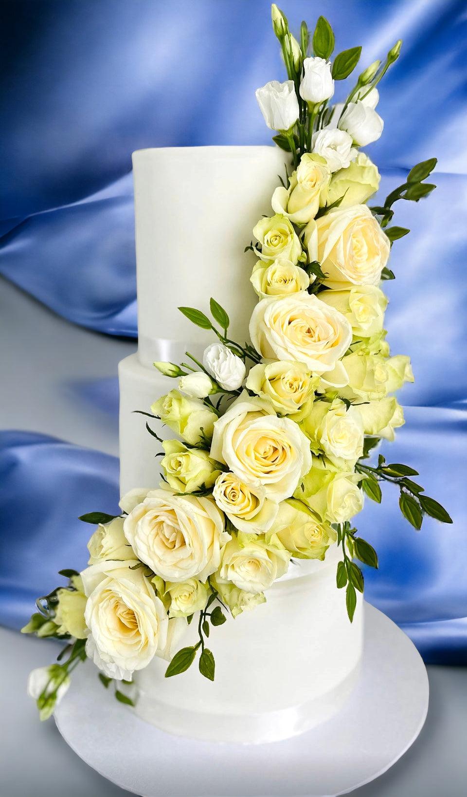 Wedding cake - Naturally_deliciousss