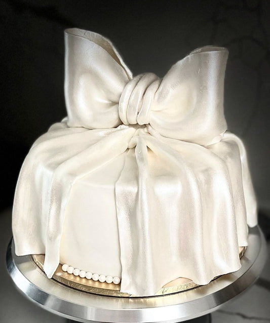 Beautiful elegant white vanilla birthday cake - Naturally_deliciousss