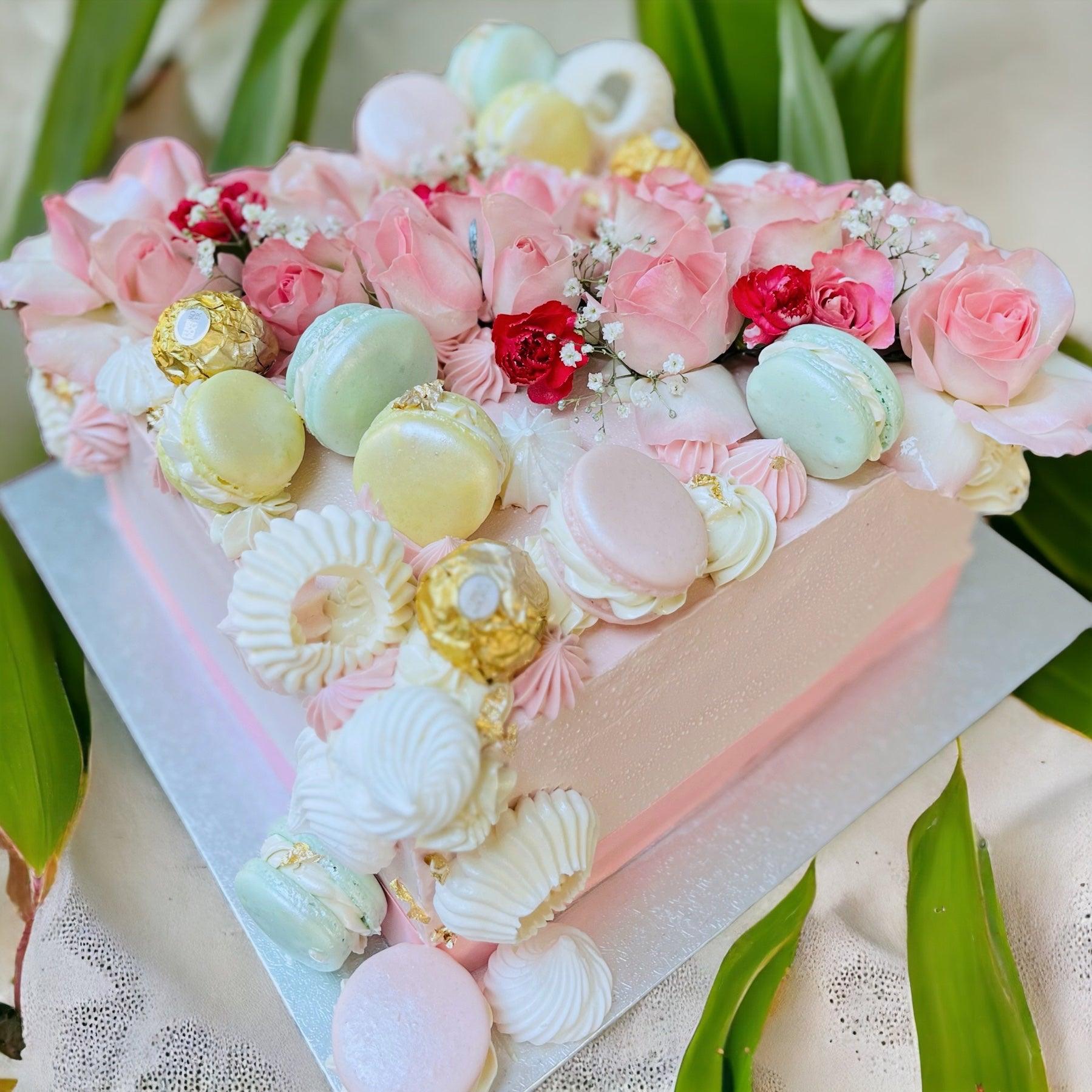 BIRTHDAY CAKE WITH MACARONS - Naturally_deliciousss