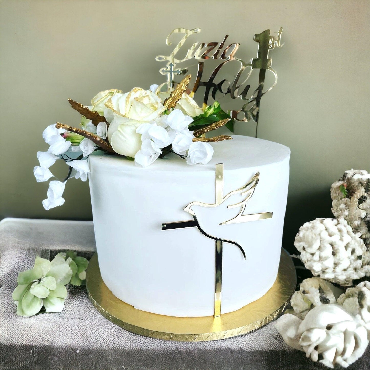 Holly Communion cake - Naturally_deliciousss