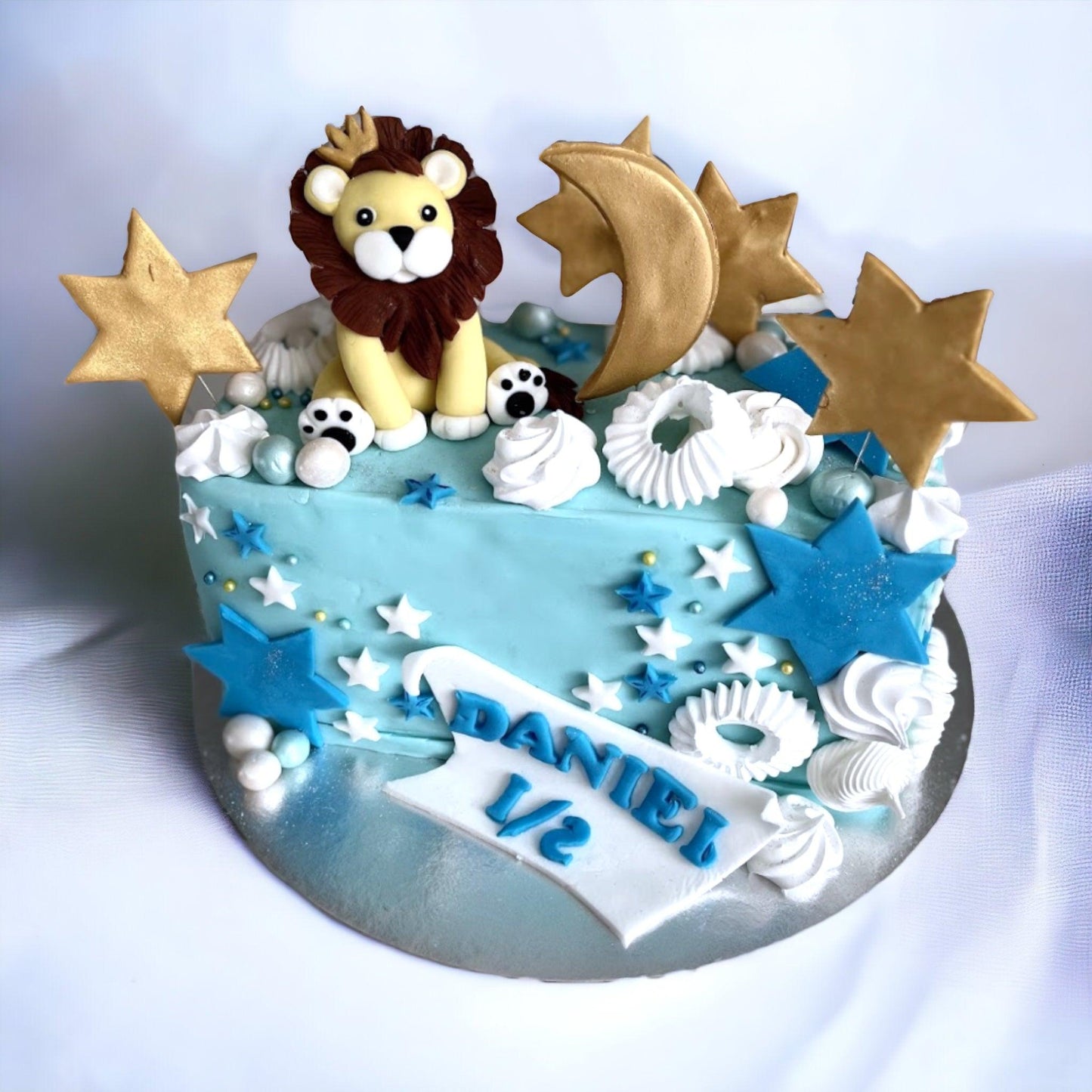Lion birthday cake - Naturally_deliciousss