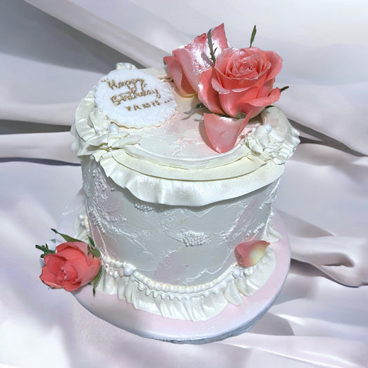 Vintage cake -Birthday cake - Naturally_deliciousss