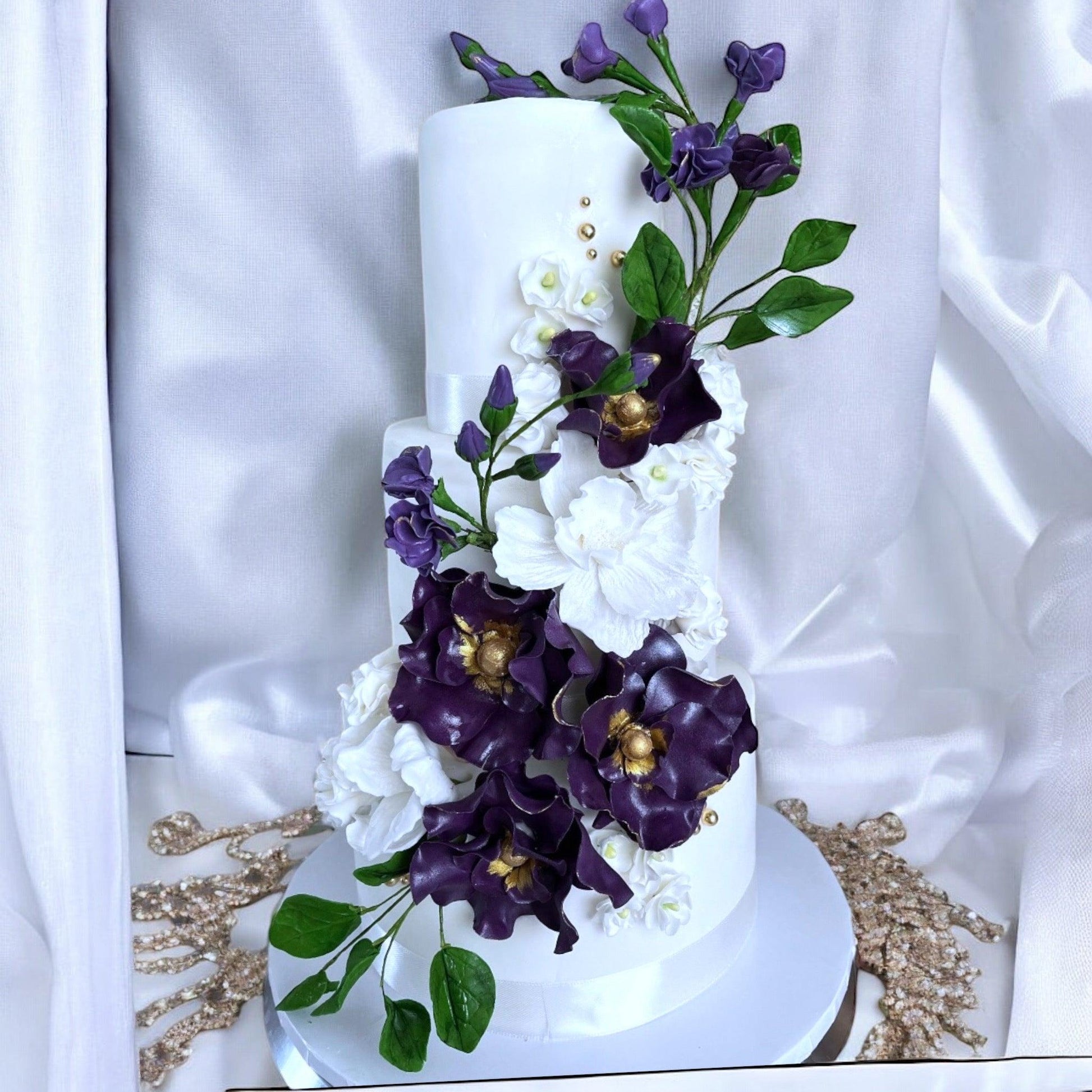 Wedding cake with hand made flowers - Naturally_deliciousss